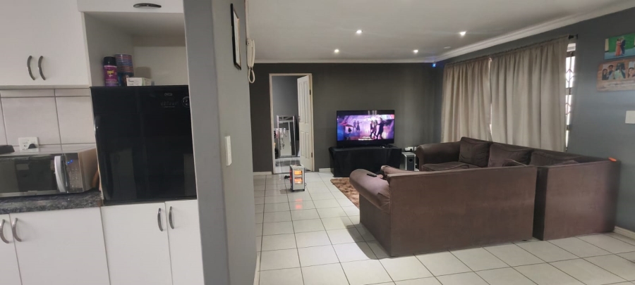 4 Bedroom Property for Sale in Tuscany Glen Western Cape